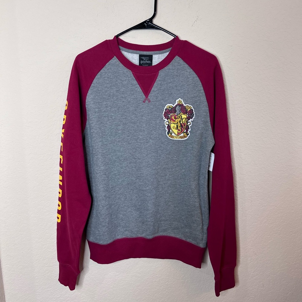 Universal Studios Wizarding World Of Harry Potter Gryffindor Crewneck Gray S